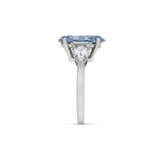 RARE GRAFF COLOURED DIAMOND AND DIAMOND RING - фото 6
