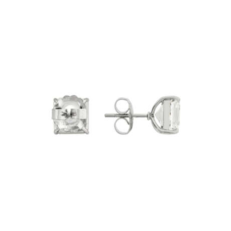 NO RESERVE DIAMOND EARRINGS - photo 3