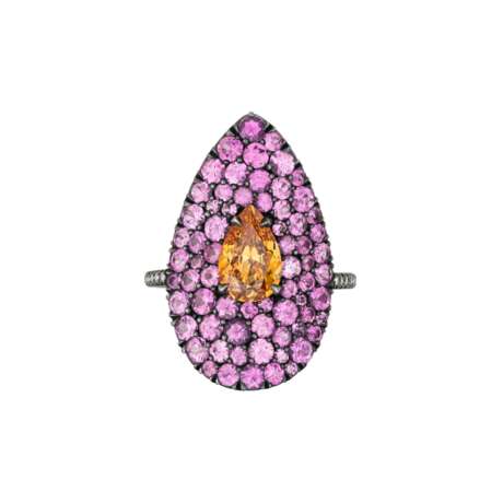 JAR COLOURED DIAMOND, COLOURED SAPPHIRE AND DIAMOND `BONNET` RING - фото 3