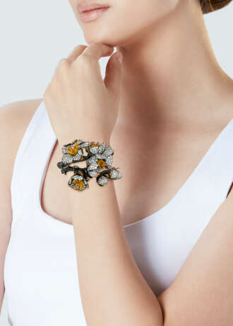 JAR DIAMOND `APRICOT BLOSSOM` BANGLE - photo 2