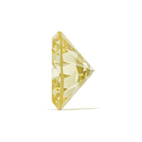 UNMOUNTED COLOURED DIAMOND - photo 3