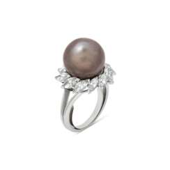 BOUCHERON MID-20TH CENTURY COLOURED NATURAL PEARL AND DIAMOND RING