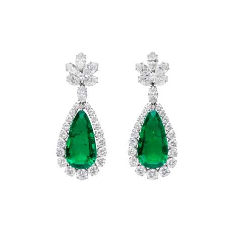BULGARI EMERALD AND DIAMOND EARRINGS - photo 1