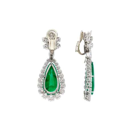 BULGARI EMERALD AND DIAMOND EARRINGS - photo 3