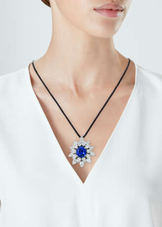 SAPPHIRE AND DIAMOND BROOCH / PENDANT - photo 3