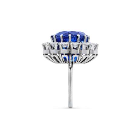 SAPPHIRE AND DIAMOND RING - photo 4