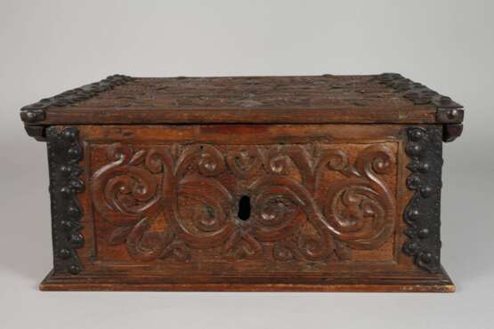 Geschnitzte Barocklade - photo 2