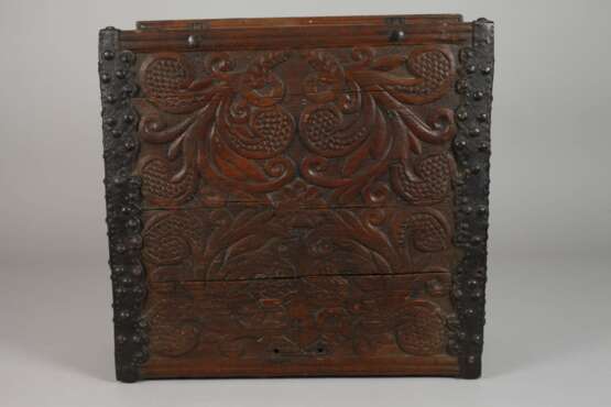 Geschnitzte Barocklade - photo 6