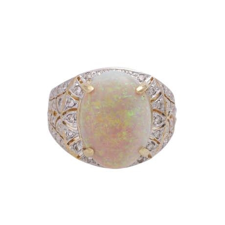 Ring mit ovalem Opal, ca. 6 ct, 37 Brillanten, zusammen ca. 0,37 ct, - фото 1