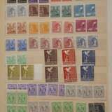 Konvolut Briefmarken Besatzung, Berlin und Welt - photo 13