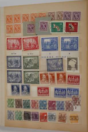Konvolut Briefmarken Besatzung, Berlin und Welt - photo 14