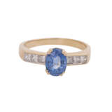 Ring mit Saphir, ca. 1,9 ct, oval fac., schönes Blau, - photo 1