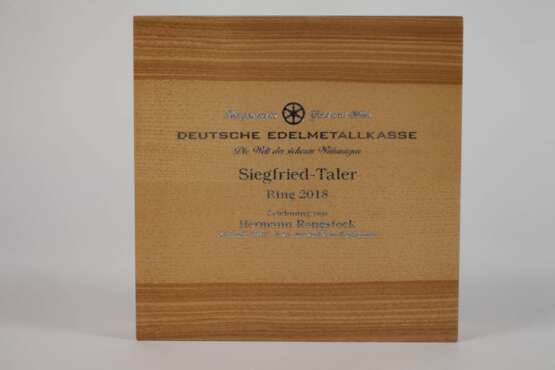 Siegfried-Taler zu 1 Kilogramm Silber - photo 5