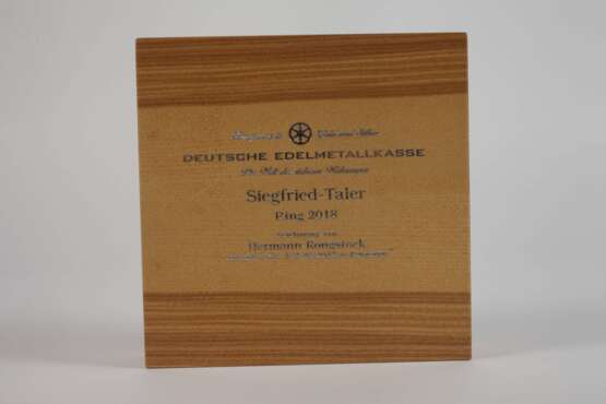Siegfried-Taler zu 1 Kilogramm Silber - photo 5
