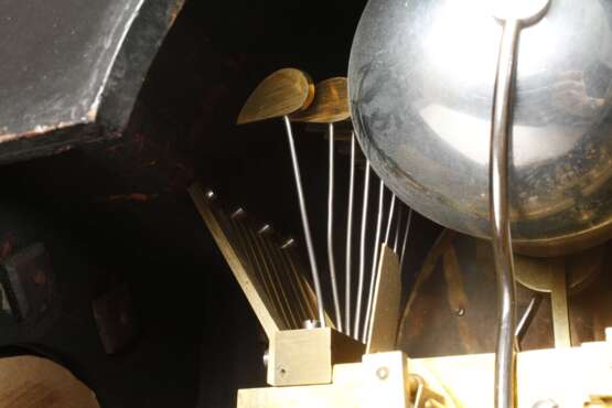 Große englische Stutzuhr mit Carillon - photo 8