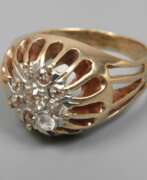 Übersicht. Damenring mit Diamanten