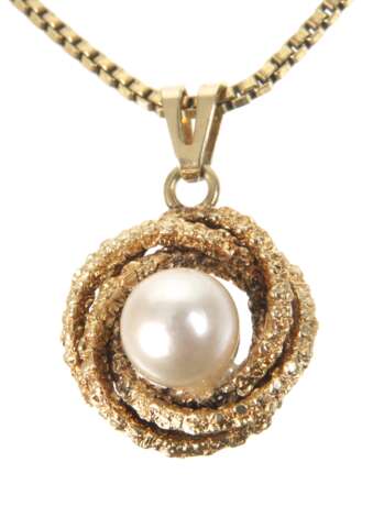 Anhänger mit Perle an Kette - photo 1