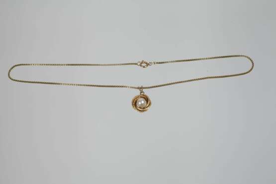 Anhänger mit Perle an Kette - photo 2