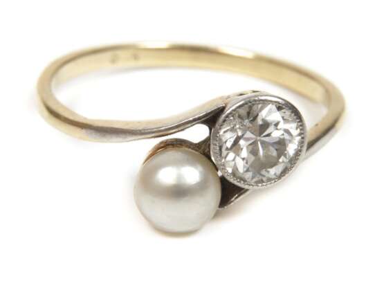 Damenring mit Brillant und Perle - фото 1 Damenring mit Brillant und Perle - фото 1