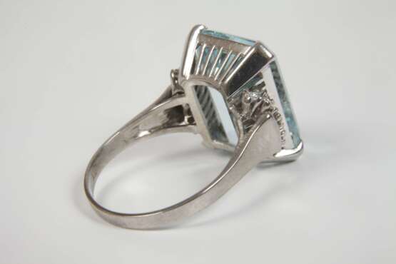 Damenring mit Aquamarin und Brillanten - photo 3
