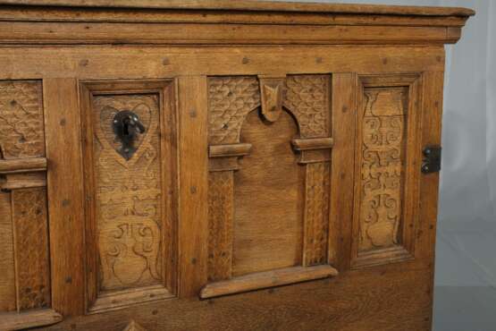 Flachdeckeltruhe - photo 3