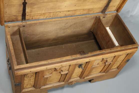 Flachdeckeltruhe - photo 6