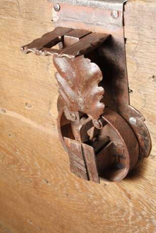 Flachdeckeltruhe - photo 7