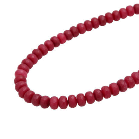 Collier aus Rubinen in facettierter Linsenform, ca. 9,5 mm, - фото 4