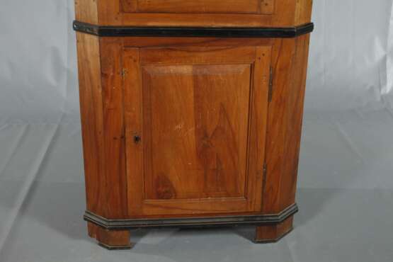 Klassizistischer Eckschrank - photo 3