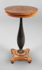 Blumentisch Biedermeier