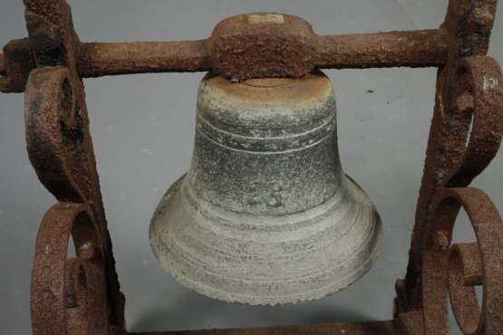 Glocke mit Wandhalterung - photo 5