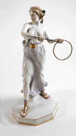 Meissen ”Reifenspielerin mit Stab” - photo 1