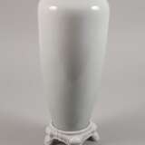 Fraureuth große Vase mit Reliefsockel - photo 5