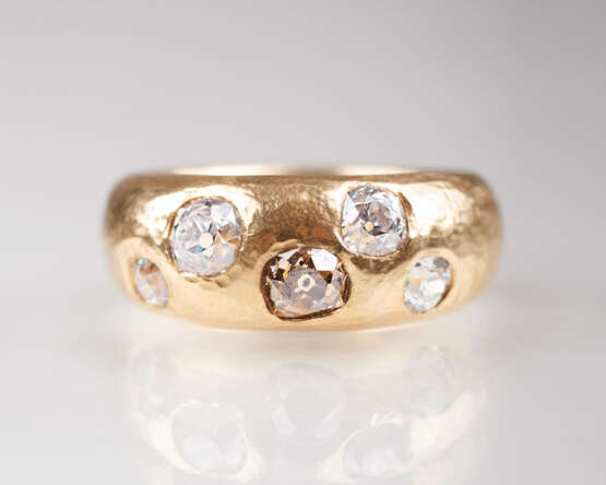 ''Gold-Bandring mit zweifarbigen Altschliffdiamanten'' - photo 1
