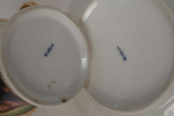 KPM Berlin Eucharistietasse mit Untertasse - photo 3