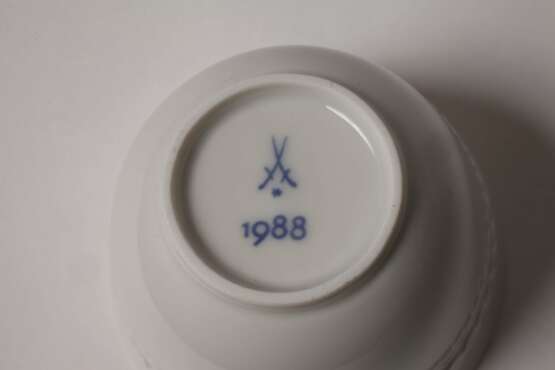 Meissen sechs Jubiläums-Koppchen mit Untertassen - photo 3