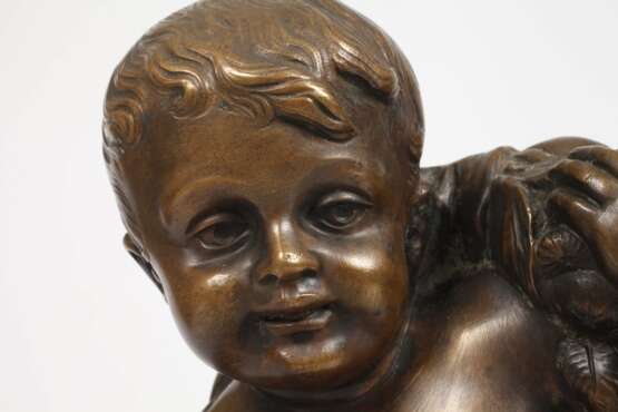 Putto mit Blütenranke - photo 2
