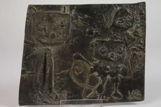 Monogrammist V.G., zwei moderne Bronzereliefs - photo 2