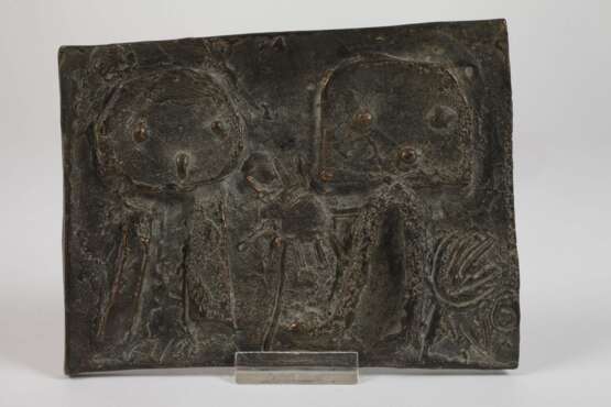 Monogrammist V.G., zwei moderne Bronzereliefs - photo 5