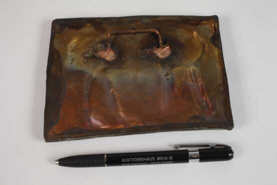 Monogrammist V.G., zwei moderne Bronzereliefs - photo 7