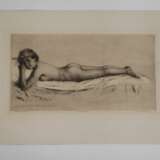 Karl Stauffer-Bern, Liegender weiblicher Akt - photo 2