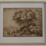 Blick in die Landschaft mit großem Baum - photo 4