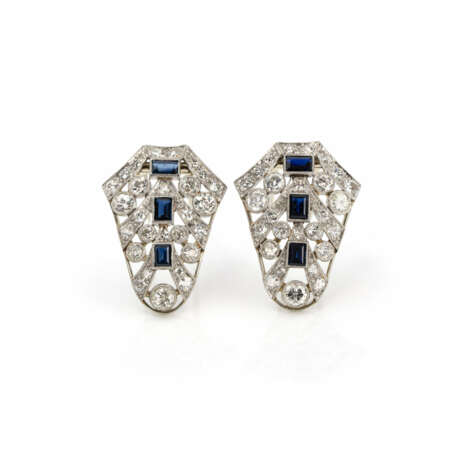 A pair of Art Deco sapphire diamond clips - фото 1