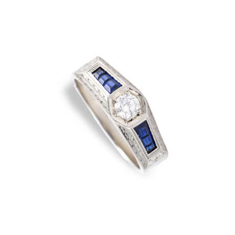 Diamond ring in Art Deco style - фото 1