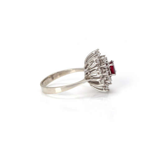 Entourage ring set with diamonds and rubies - photo 3
