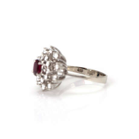 Entourage ring set with diamonds and rubies - photo 5