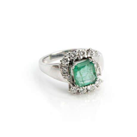 Emerald diamond ring - photo 2