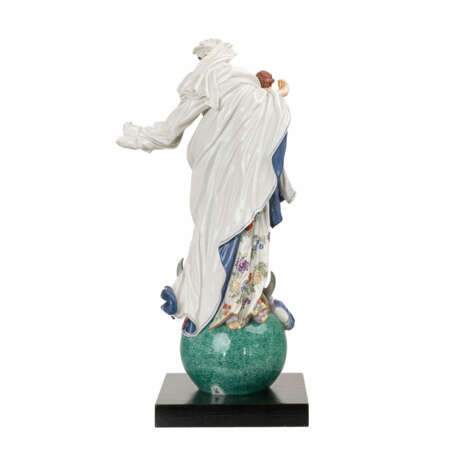 Meissen figure of Maria Immaculata - photo 3