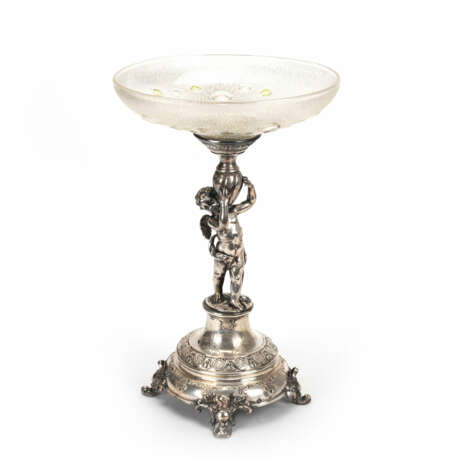 Historicism centrepiece - photo 3