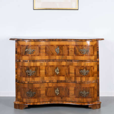 Baroque chest of drawers - photo 1